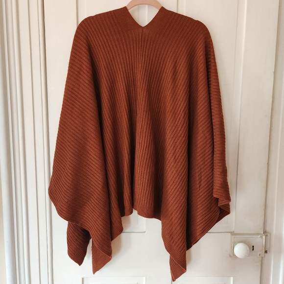 Uniqlo Rust Orange Knit Two Way Stole  Poncho - Picture 3 of 5